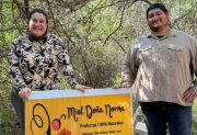 Por el desborde del río Dulce perdieron 60 colmenas y años de trabajo, pero volvieron a empezar de cero y sueñan con vender su miel en todo el país