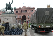 Retiran temporalmente las piedras en homenaje a las víctimas de COVID -19 de Plaza de Mayo