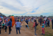 Gran convocatoria de la 16° barrileteada Corazones al viento en San Pedro de Guasayán