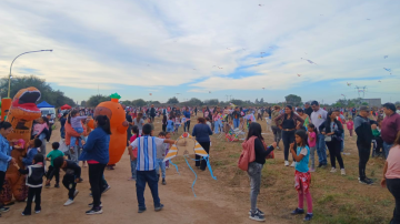 Gran convocatoria de la 16° barrileteada Corazones al viento en San Pedro de Guasayán