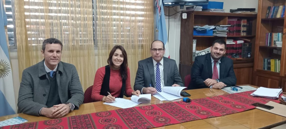 El Colegio de Abogados y ASICANA firmaron un convenio de formación en inglés