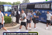 Cantando y bien manijas: así llegó el plantel argentino al estadio para jugar con Inglaterra