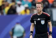 Con un antecedente polémico, Drew Fischer arbitrará Argentina vs. Cabo Verde