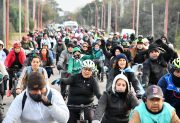 Cientos de fieles protagonizaron la primera peregrinación en bicicleta al Santuario de Mama Antula