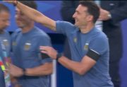 VIDEO: La reacción de Scaloni al gol de Mac Allister