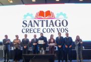 Elías Suárez encabezó la entrega de certificados a los primeros 1600 egresados de Santiago Crece con Vos