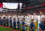 Los hinchas argentinos hicieron sentir su voz y taparon el himno de Inglaterra