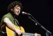La noche en que Raly Barrionuevo celebrará 30 años de música con su nueva obra