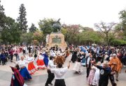 Santiago del Estero cierra el Mes Aniversario con una multitudinaria edición de Santiago Baila en Plaza Libertad