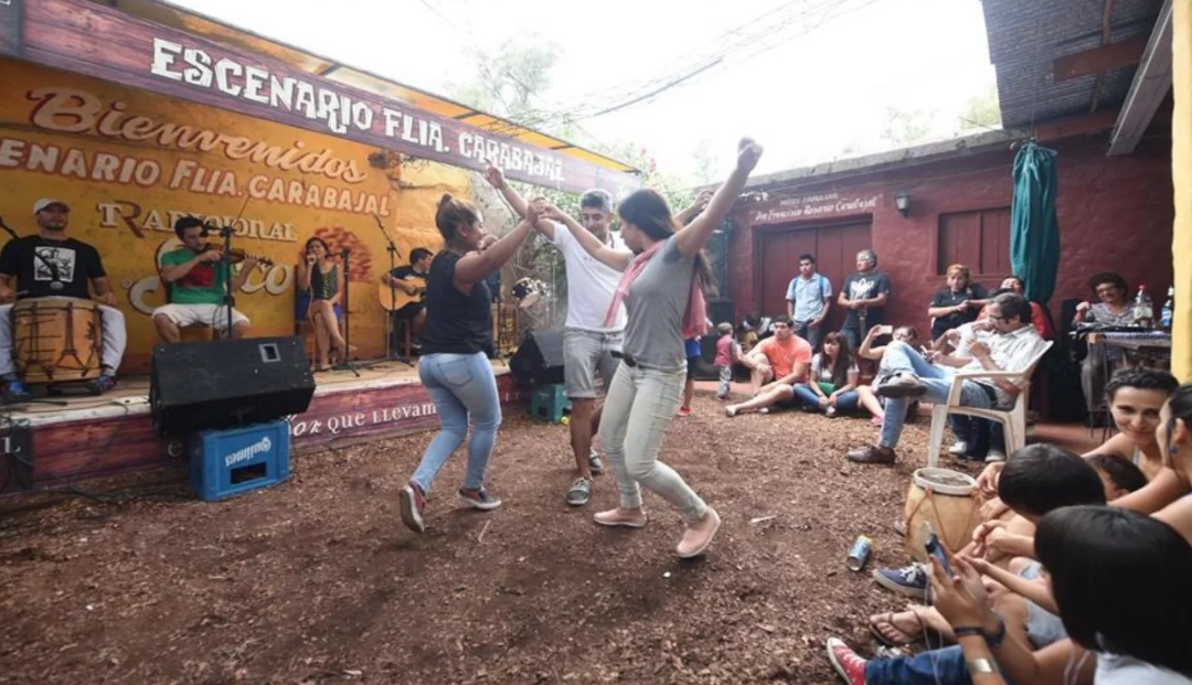 La Casa de la Abuela Carabajal se suma a los festejos por el cumple de Santiago con una jornada cultural