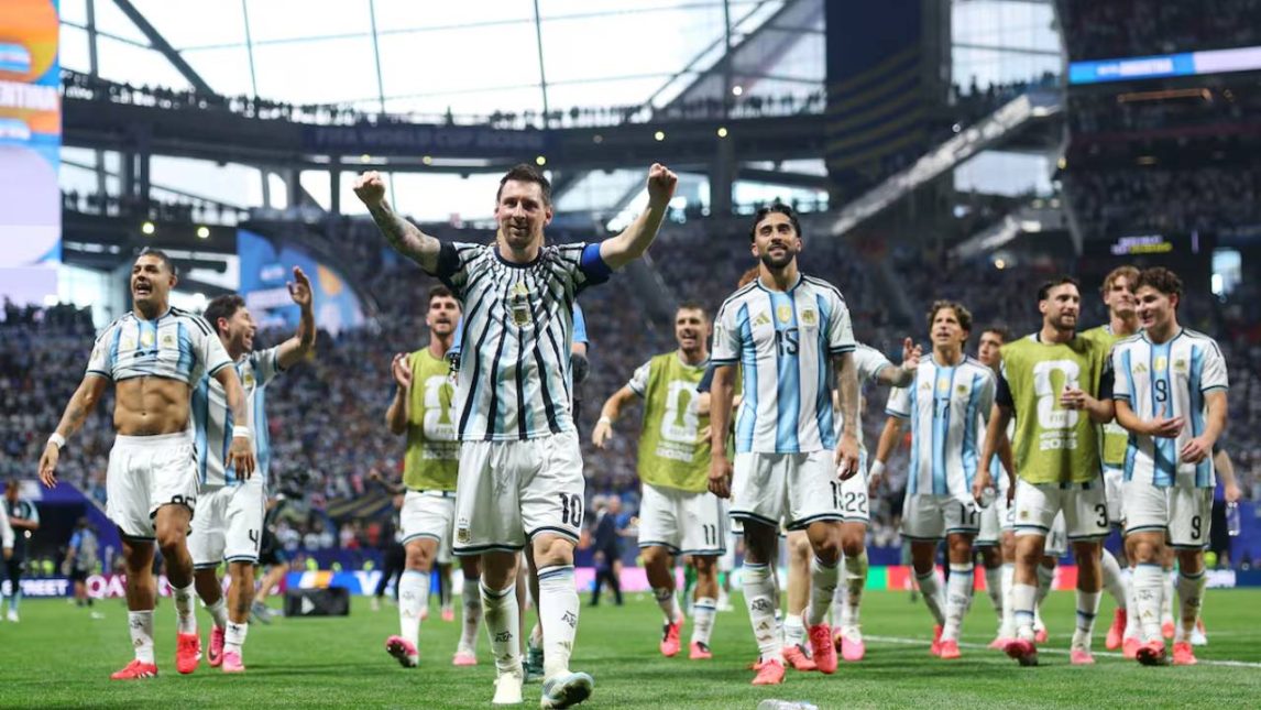 ¡EL QUE NO SALTA ES UN INGLÉS! hoy juega Argentina ante Inglaterra en busca de la final del Mundial 2026