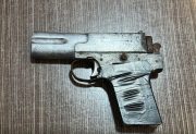 B° 8 de Abril: detienen a una mujer justo antes de que comenta un robo