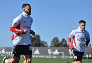 River rechazó el pedido del plantel para reincorporar a Pezzella y Bustos