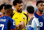 “Tu gente debería estar orgullosa de ti”: el emotivo gesto de Messi con Vozinha