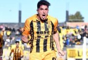 Mitre concretó el regreso del centrodelantero Favio Cabral