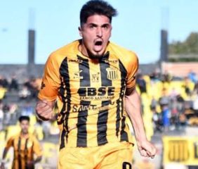 Mitre concretó el regreso del centrodelantero Favio Cabral