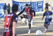 Estudiantes se quedó con el clásico del Norte ante Comercio y selló su pasaje a los cuartos de final