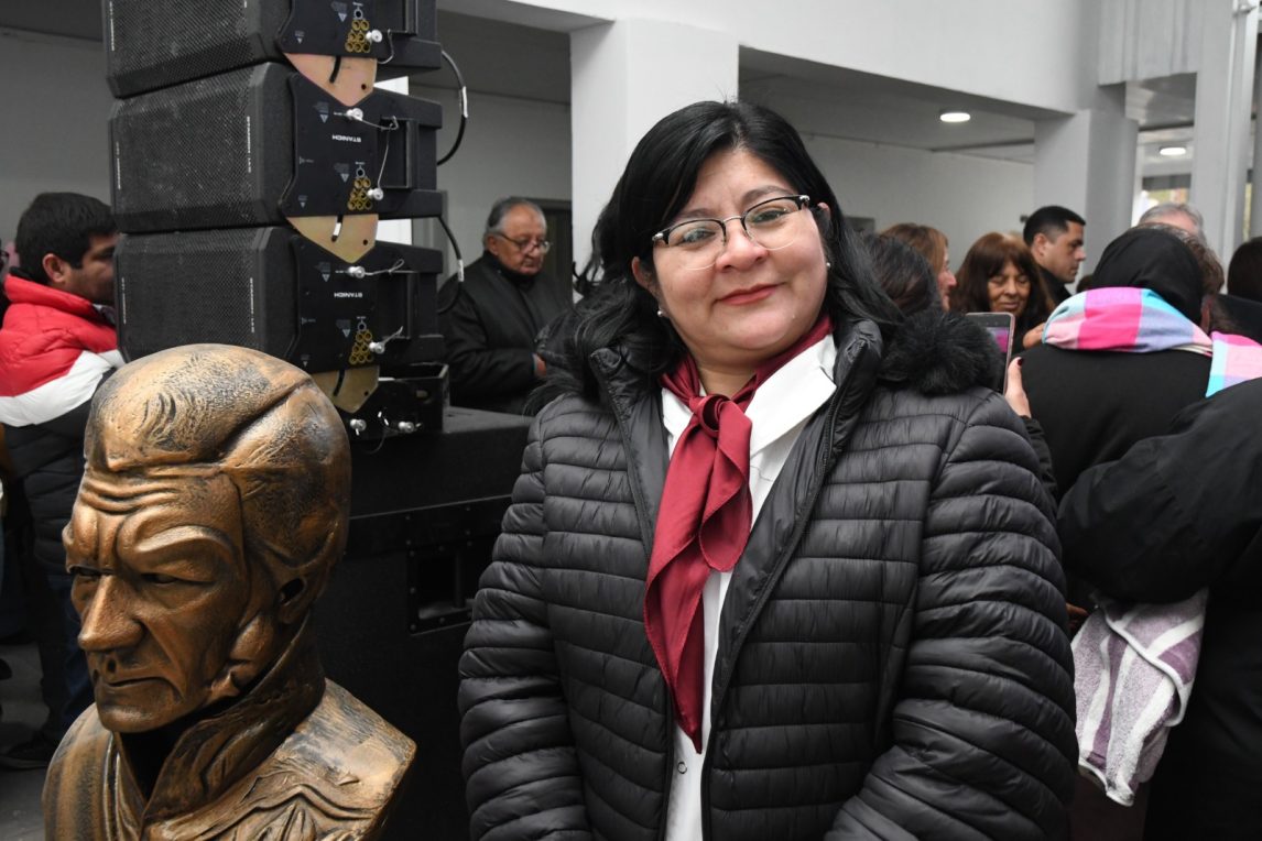 “Después de seis años pude optar un cargo”: El testimonio de una docente en la Escuela “Fragata Libertad”