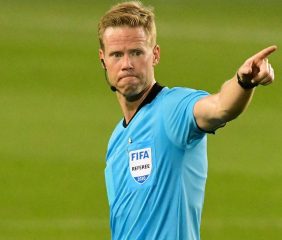 Designan a un polémico árbitro para Argentina-Cabo Verde por los 16vos de final