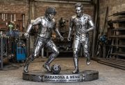 Termeño promete regalar una escultura de Messi y Maradona si gana Argentina