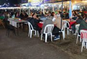 Feria Artesanal: hubo dos demorados por ocasionar disturbios en el patio de comidas