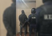 Llegó borracho, quiso entrar por la fuerza a la casa de su abuela y terminó detenido