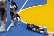 VIDEO. Suspendieron por cinco años a jugadora de futsal tras patear a una rival en la cabeza