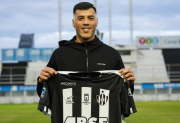 Central Córdoba hizo oficial el regreso de Leo Sequeira