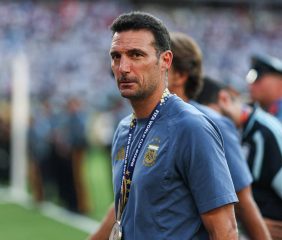 Lionel Scaloni rompió el silencio sobre la bandera de Malvinas
