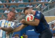 VIDEO: El polémico penal que reclamó Argentina sobre el final del partido