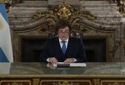 Milei afirmó que el Banco Central “posibilitó el robo de la alta política”