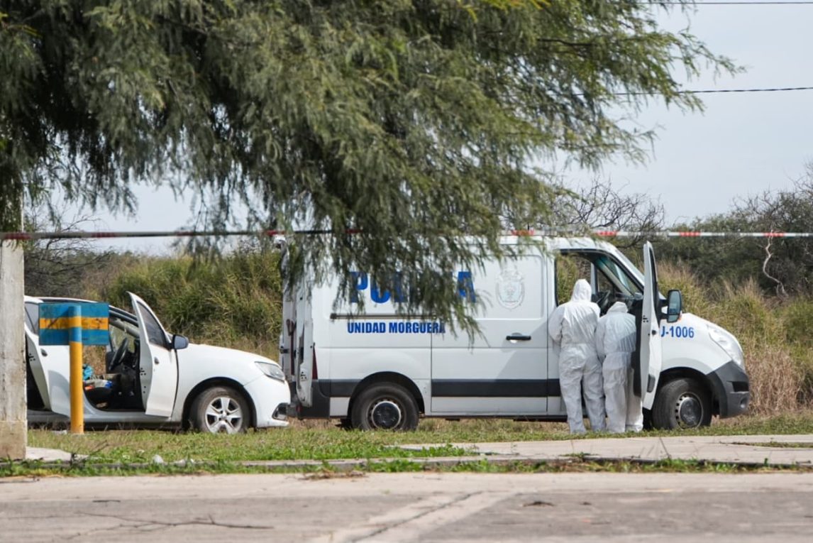 Una familia tucumana volcó en el ingreso a Nueva Esperanza y murió una mujer