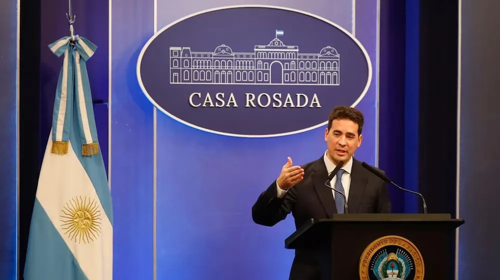 El Gobierno le contestó a Messi: “No coincidimos con esto de que la gente no llega a fin de mes”