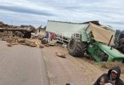 Violento choque entre un camión cerealero y un tractor en la Ruta 92: trasladan heridos al Hospital de Quimilí