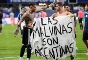 Qué dice el reglamento de la FIFA sobre la bandera de Malvinas que mostró la Selección argentina