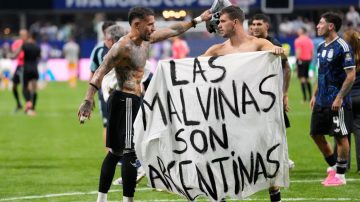 Qué dice el reglamento de la FIFA sobre la bandera de Malvinas que mostró la Selección argentina