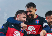 Tigre goleó a Nacional y quedó a un paso de los octavos de la Sudamericana