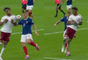 VIDEO: el insólito penal para España que terminó en el primer gol ante Francia