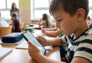 Cada vez más chicos tienen celular a los 8 años: el dato que preocupa a los especialistas