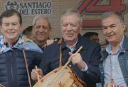 Un año más, la 24° Marcha de los Bombos congregó a una multitud: bombos, guitarras y el sentir santiagueño que cobija a todos