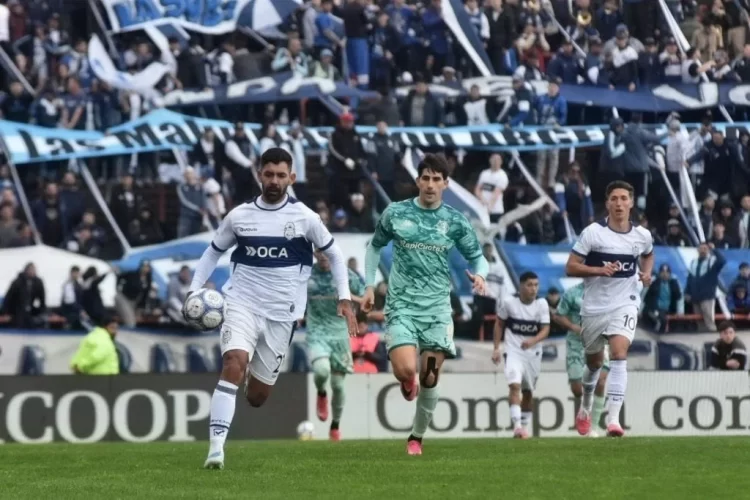 Gimnasia superó a Aldosivi y festejó en el José María Minella