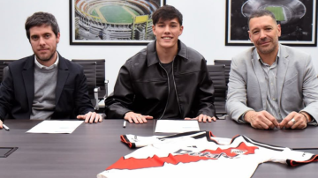 Surgido del Lawn Tennis, Juan Segundo Miretti firmó su primer contrato con River