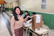 Fernández: votó Yanina Iturre y destacó el desarrollo pacífico de la jornada democrática