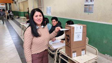 Fernández: votó Yanina Iturre y destacó el desarrollo pacífico de la jornada democrática
