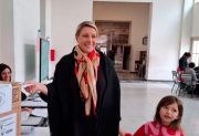 Natalia Neme emitió su voto y habló de sus expectativas para la jornada electoral
