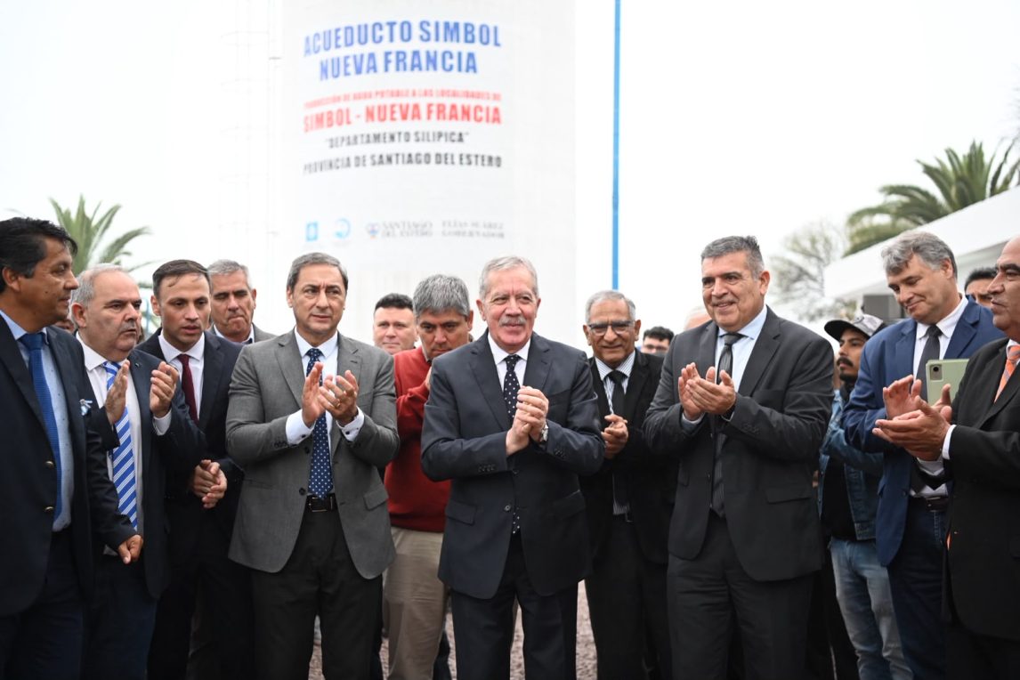 El gobernador Elías Suárez inauguró un acueducto y viviendas sociales en El Simbol y Nueva Francia