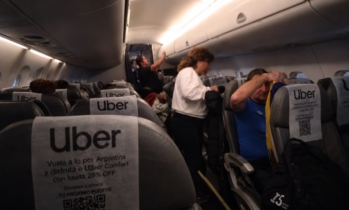 Desembarcaron a los pasajeros de un vuelo a Ezeiza por la niebla en Santiago del Estero