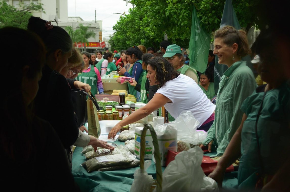 Ley de tierras: convocan a un “feriazo” en Plaza Sarmiento durante el tratamiento de la reforma