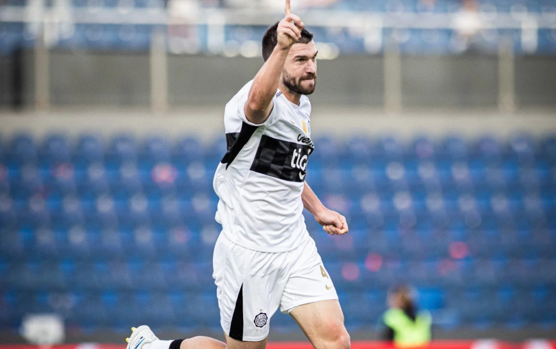 VIDEO: Tim Payne debutó con un golazo en Olimpia