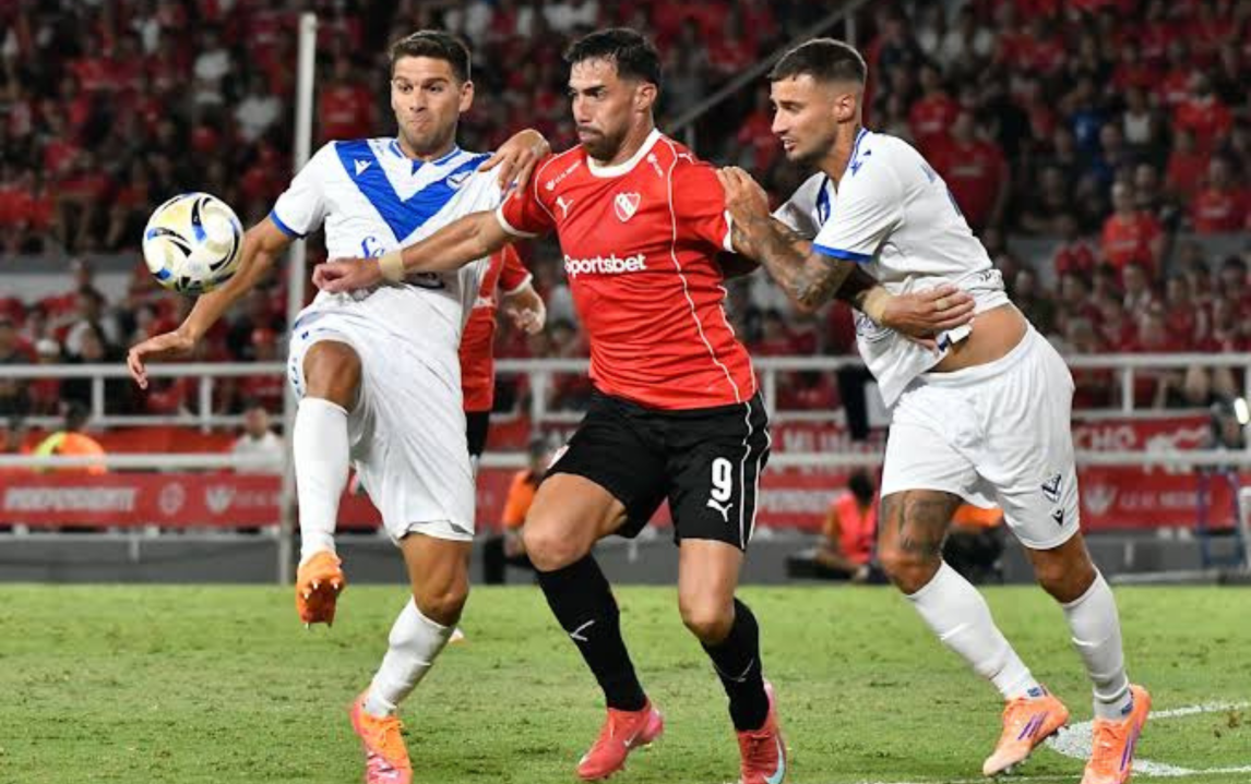 Vélez e Independiente protagonizan un atractivo duelo en Liniers